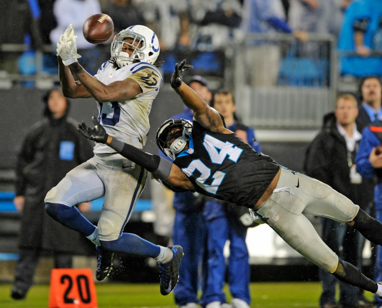 Emocionante partido que cerró la Semana 8 de la NFL donde los Panthers mantuvieron el invicto al derrotar, en tiempo extra, a los Colts por 29-26. ¡Checa las mejores tomas!