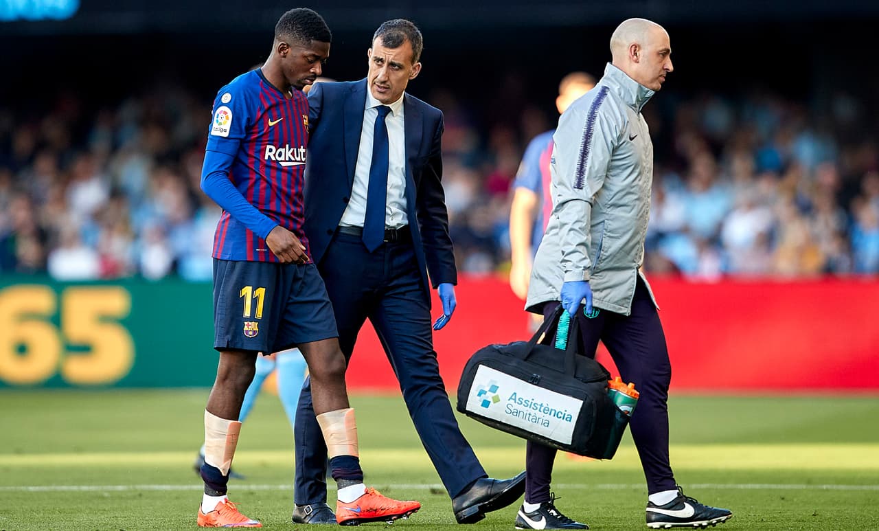 El francés al momento de salir de Balaídos tras lesionarse.