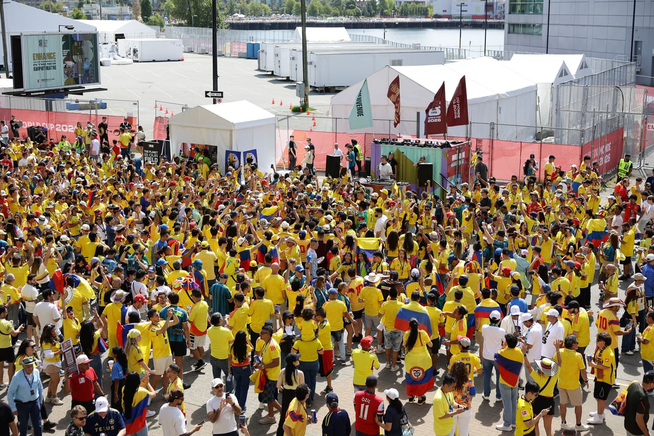 Afición previo al duelo Suiza vs. Colombia en los octavos de final del Mundial 2026.