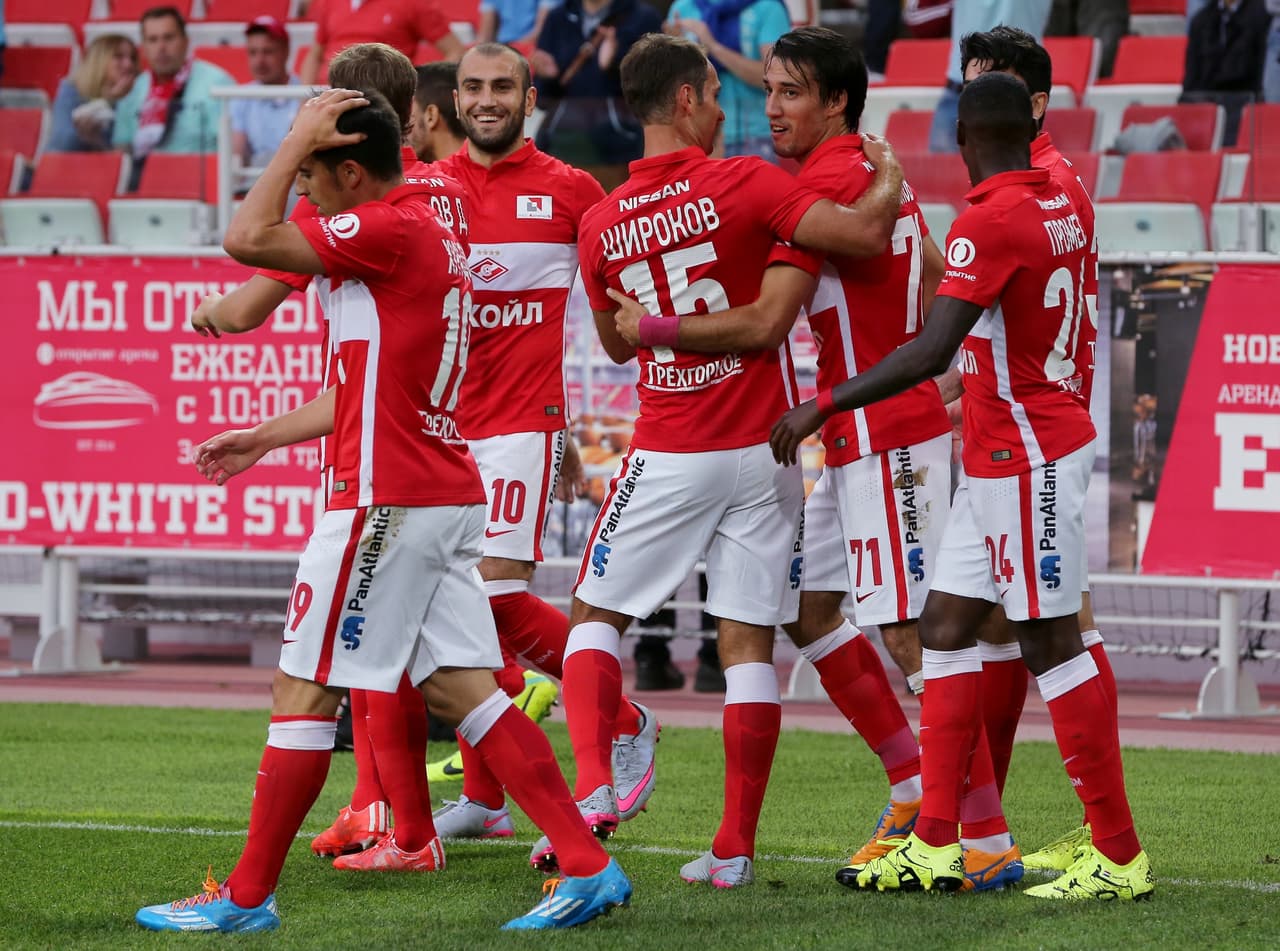 En este estadio, el Spartak de Moscú no ha podido romper su mala racha de títulos ya que desde el 2003 no es campeón, siendo su último trofeo el de la Copa de Rusia.