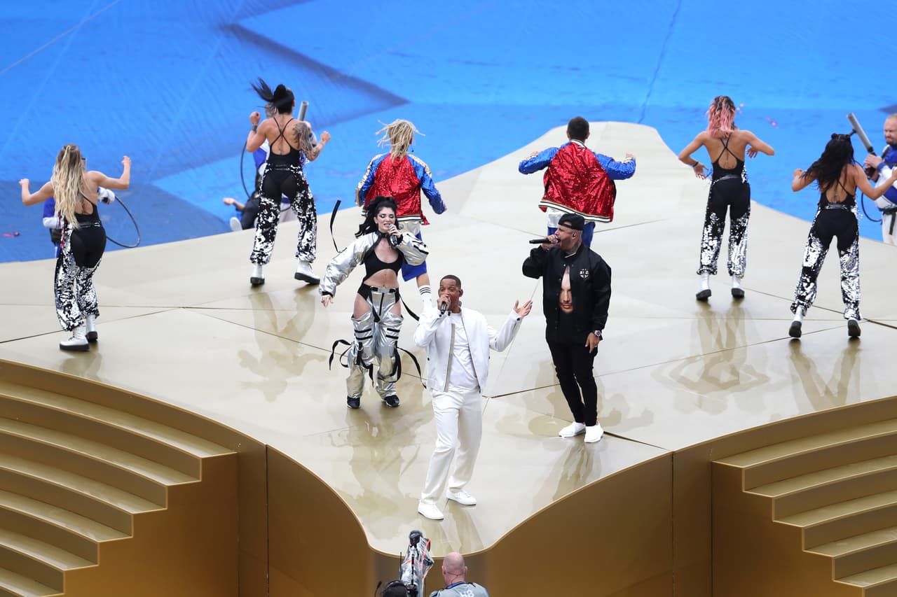 Era Istrefi, Will Smith y Nicky Jam prendieron la fiesta en la ceremonia de clausura en el estadio de Luzhniki, con un colorido y espectáculo y recordando los buenos momentos de Rusia 2018.