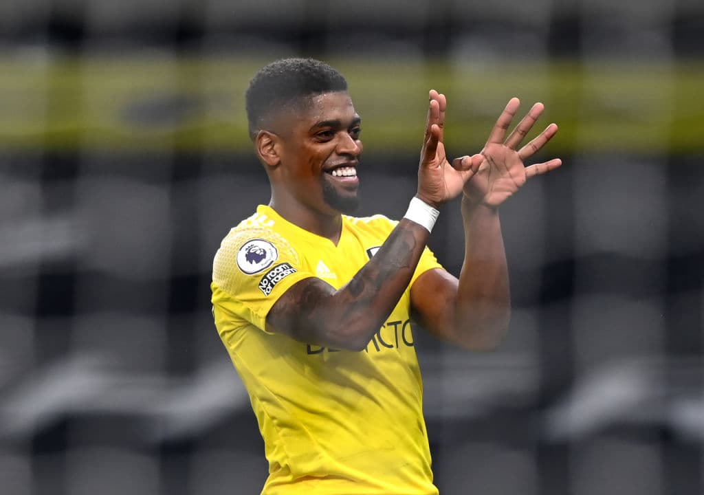 Tottenham empata 1-1 ante el Fulham durante la Jornada 18 de la Premier League. Harry Kane anotaba el primer gol para los 'Spurs' al 25', pero ya en la segunda mitad, Ivan Cavaleiro igualó el marcador al minuto 74.