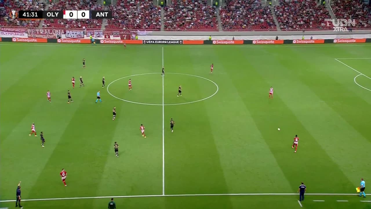 ¡TIRO ATAJADO! disparo por Aguibou Camara.