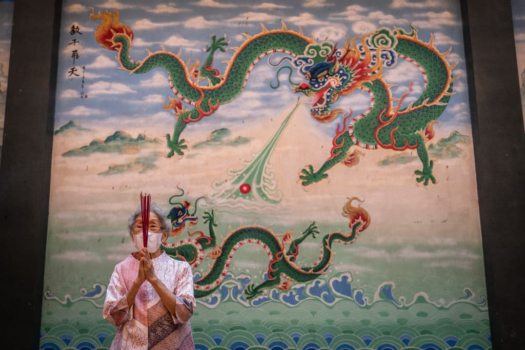 También es un momento para que las familias se reúnan con grandes banquetes, dijo Chen.