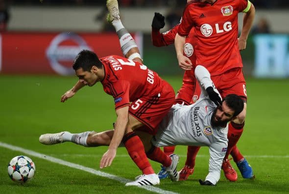 Los dos equipos aumentaron la intensidad tras el gol, provocando que las patadas y choques se multiplicaran.