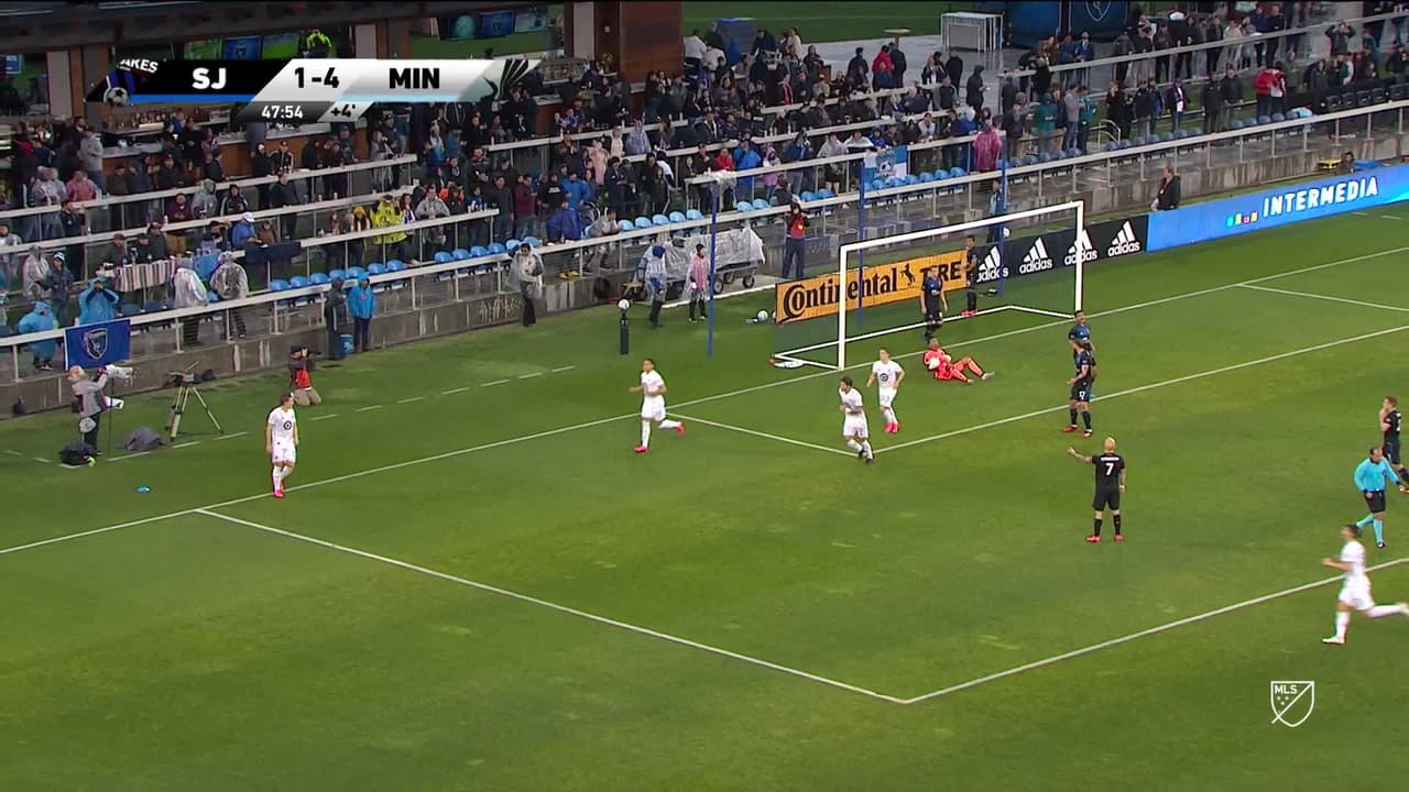 Robin Lod no perdona en el área y logra el 4-1 para Minnesota