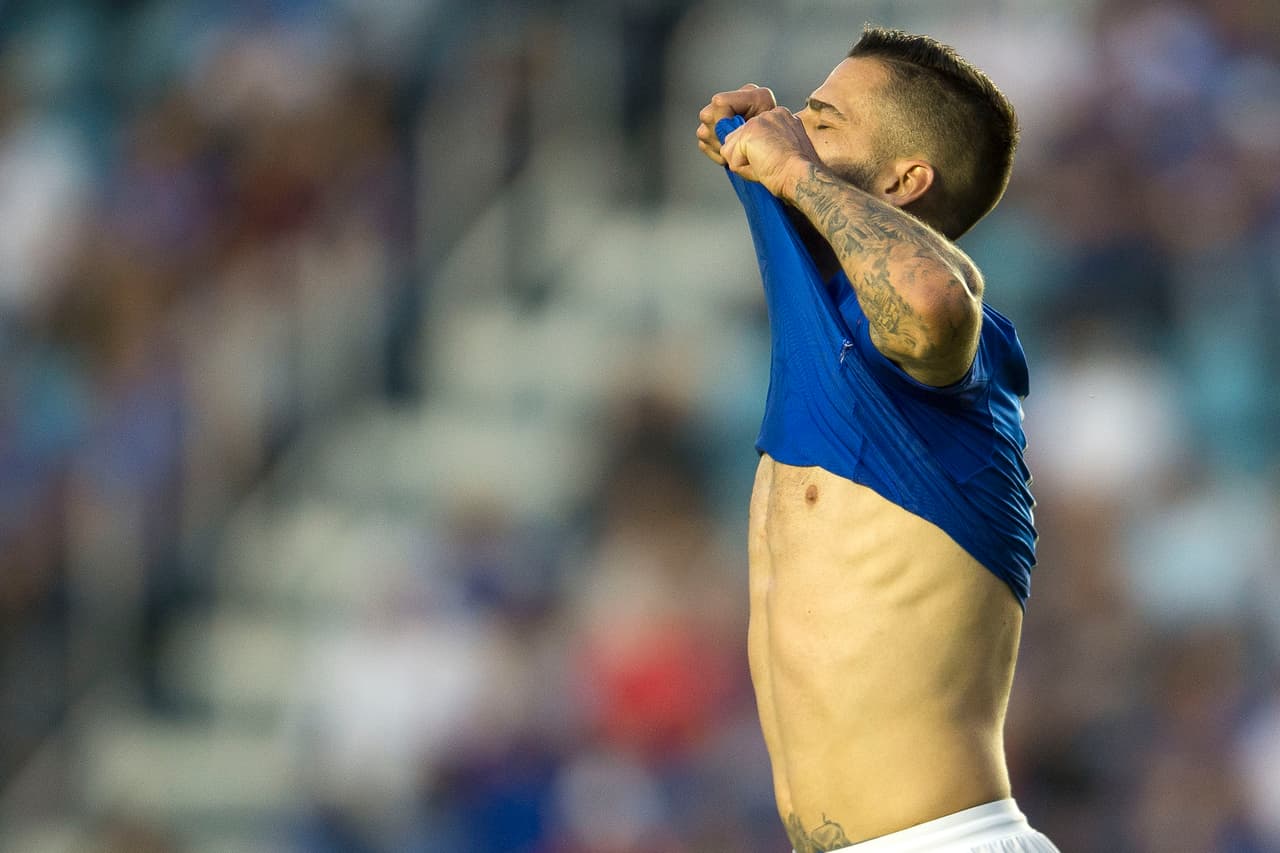 Cruz Azul no aprende. Ahora ante Puebla dejaron ir la ventaja en los últimos minutos y terminaron por dar el empate en condición de local.