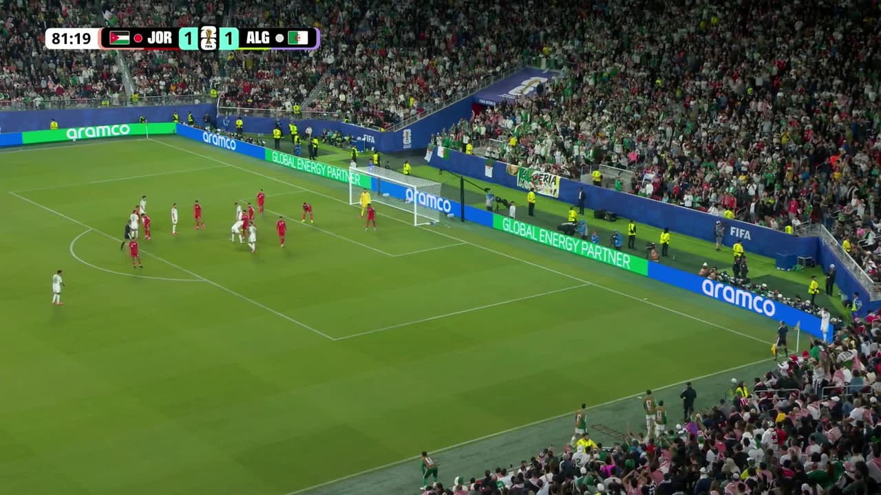 ¡GOL!  anota para Argelia . Amine Gouiri