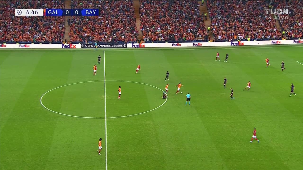 ¡GOL!  anota para FC Bayern München. Kingsley Coman