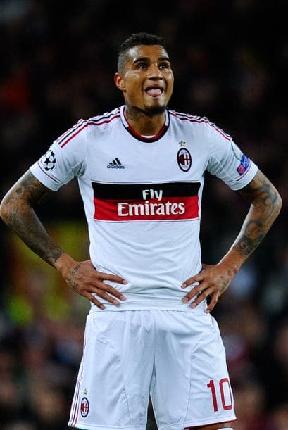 Boateng juega de mediocentro y su actual equipo es el Schalke 04 de la Bundesliga de Alemania.