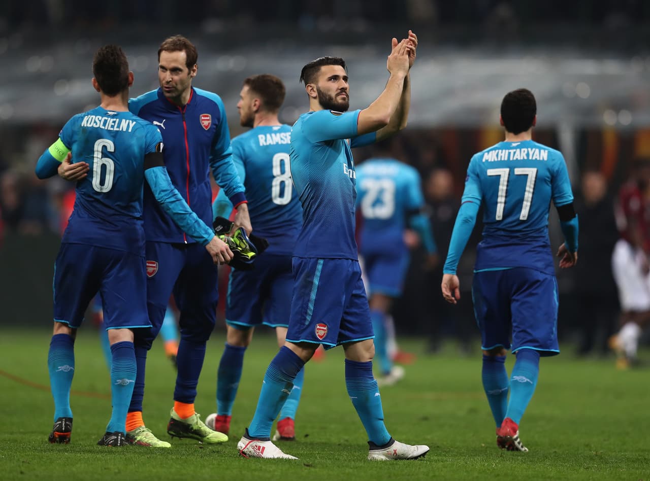 Mkhitaryan y Ramsey fueron los encargados de poner los goles para los Gunners, que se sintieron superiores en todo el partido, a pesar de que en la segunda mitad le cedieron el balón a los locales.