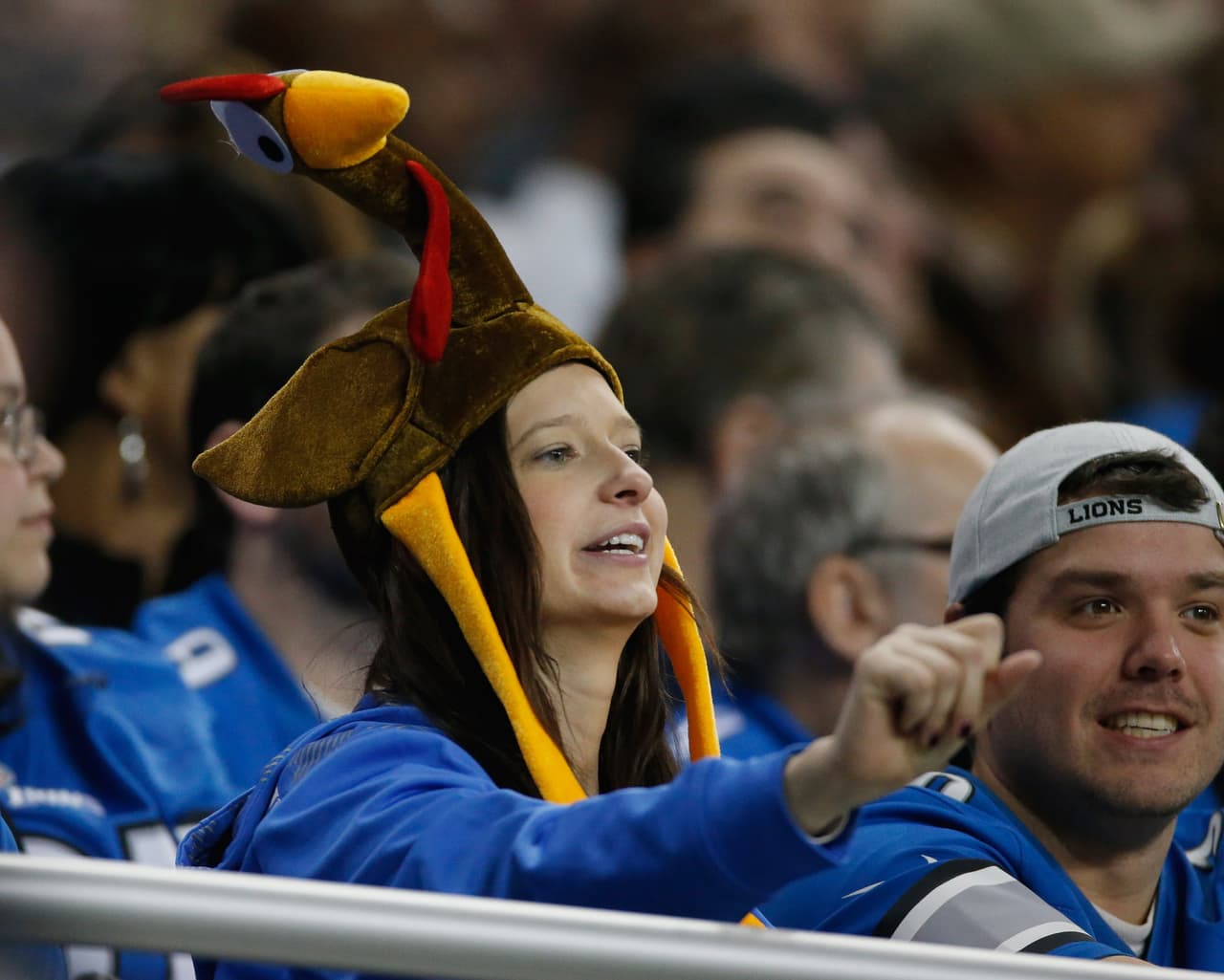 La jornada del Día de Acción de Gracias, que abrió la Semana 12 NFL, es un clásico que los fans no pueden dejar pasar. ¡Checa cómo lo disfrutaron!