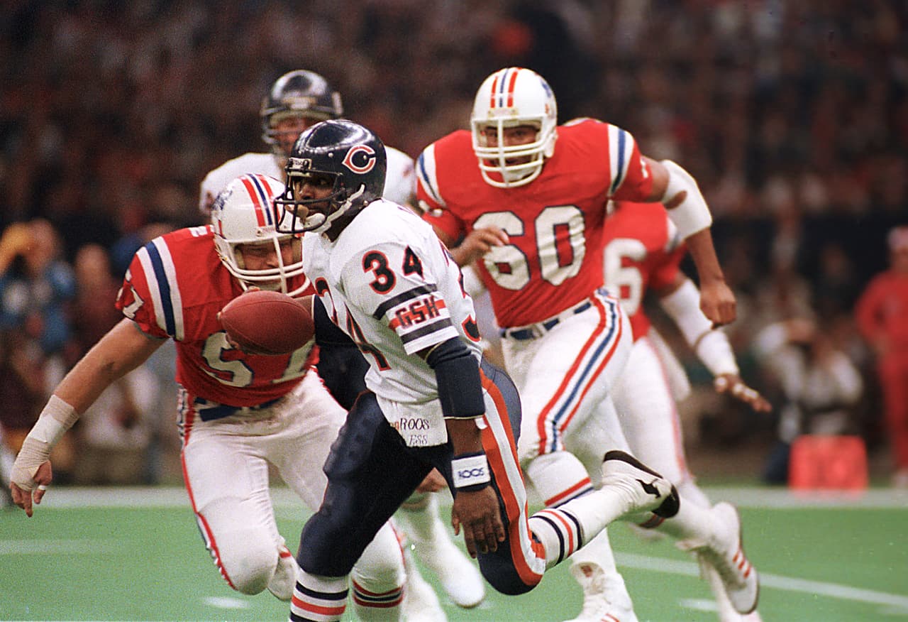 Super Bowl XX (Chicago Bears 46-10 New England Patriots) | El SB retornó al Louisiana Superdome. MVP: Richard Dent (DE Chicago). Costo del comercial de 30 segundos: 550 mil dólares por la NBC.