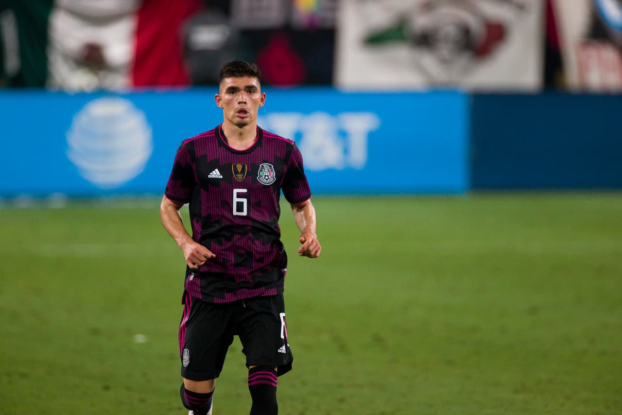 Johan Vásquez es baja de la convocatoria de Selección Mexicana