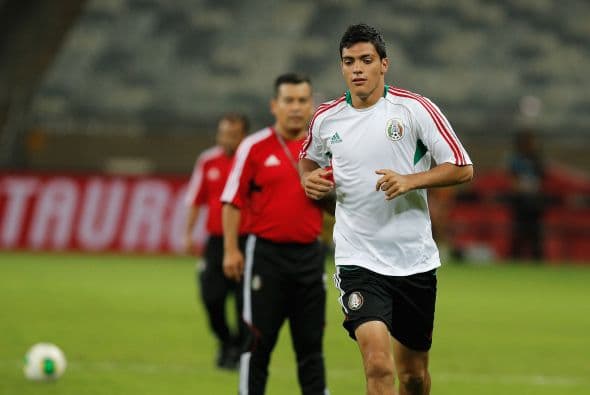 Su proceso con selecciones menores comenzó ya un poco maduro pues el delantero debutó con la verde en el torneo Esperanzas de Toulon en el 2012.