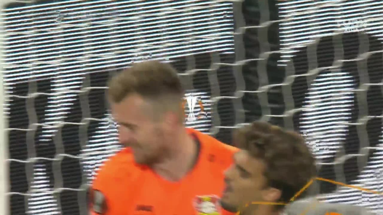 ¡TIRO ATAJADO! disparo por Jota.