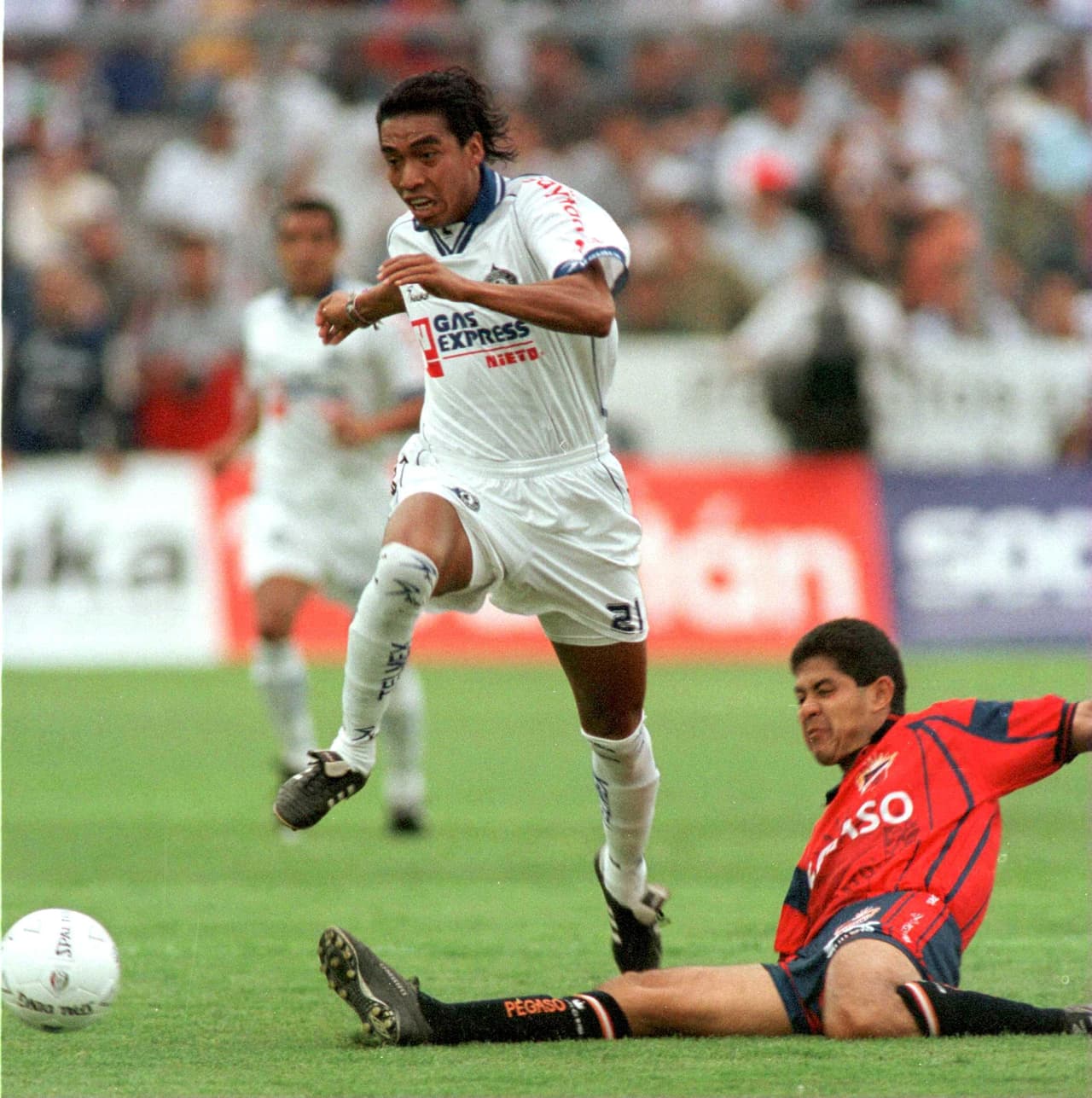 Guanajuato llegó incluso a tener tres equipos en el campeonato mexicano con el ascenso de la 'Trinca Fresera' del Irapuato en 2001. En esta imagen aparece el crack Filiberto Fulgencio.