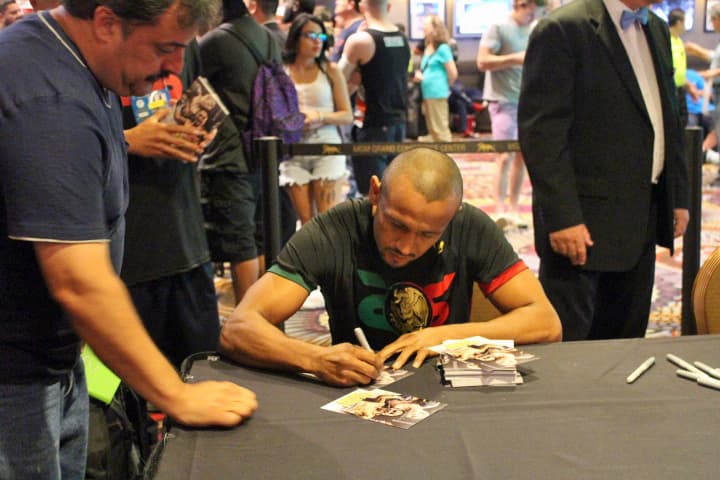 Jhonny González, Orlando Salido, Román Martínez, George Groves e Ishe Smith, hicieron un breve entrenamiento enfrente del público, para después convivir con los aficionados y regalar autógrafos.