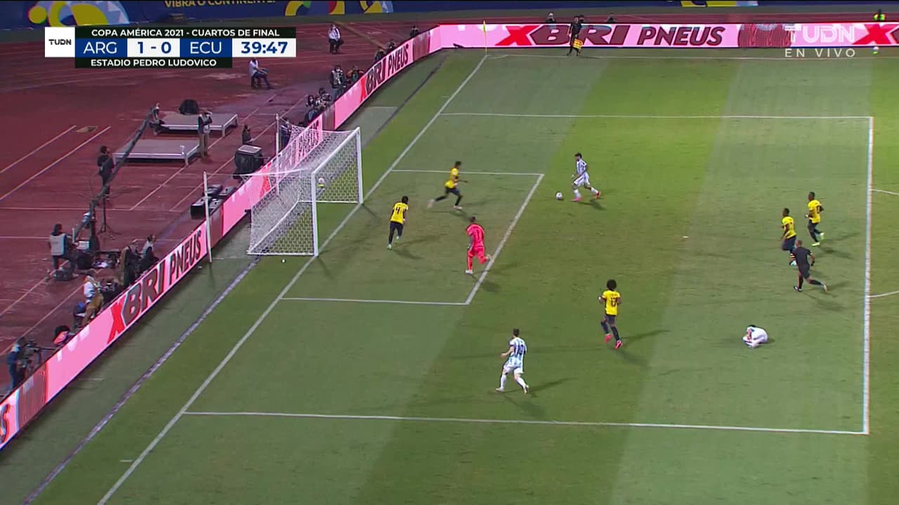 ¡GOL!  anota para Argentina. Rodrigo de Paul