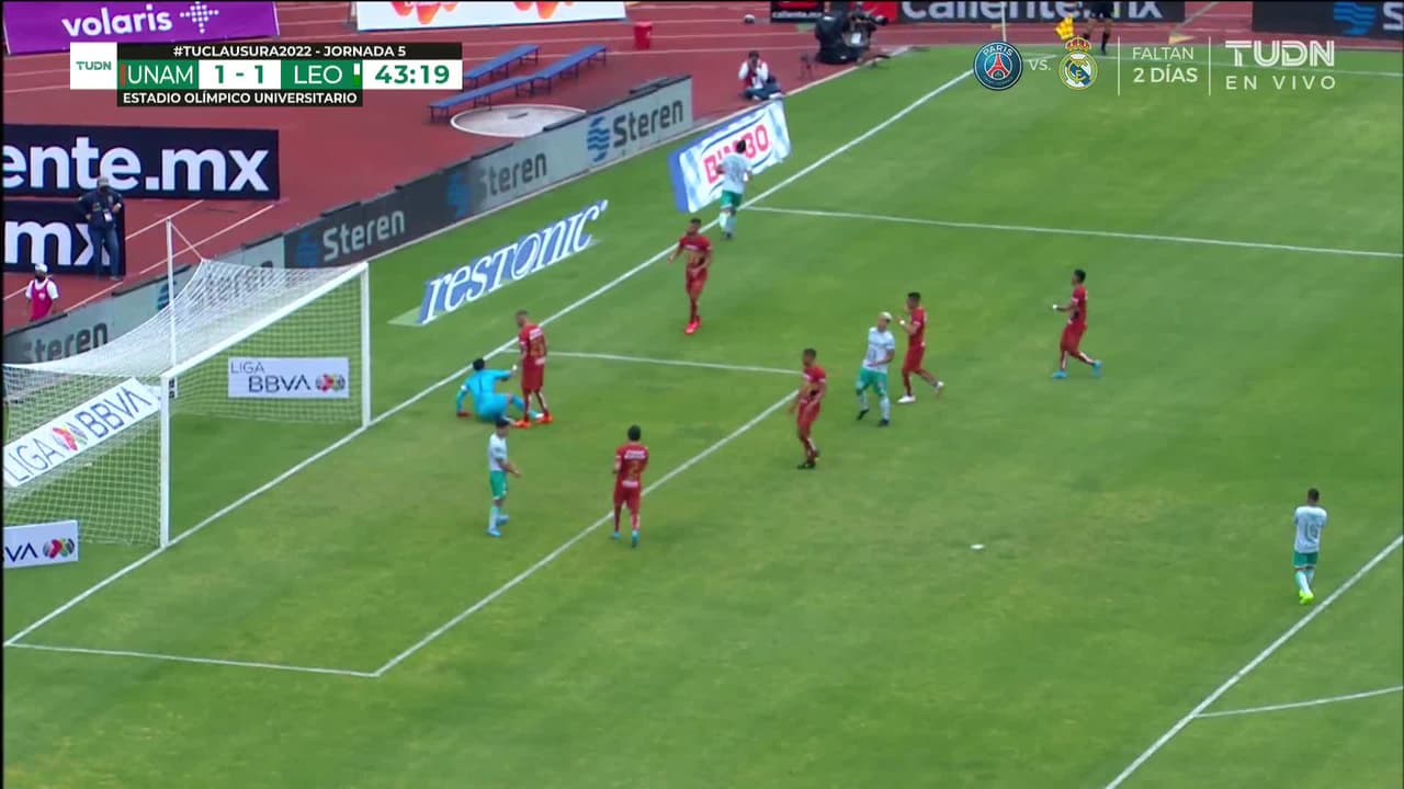 ¡TIRO ATAJADO! disparo por Federico Martínez.