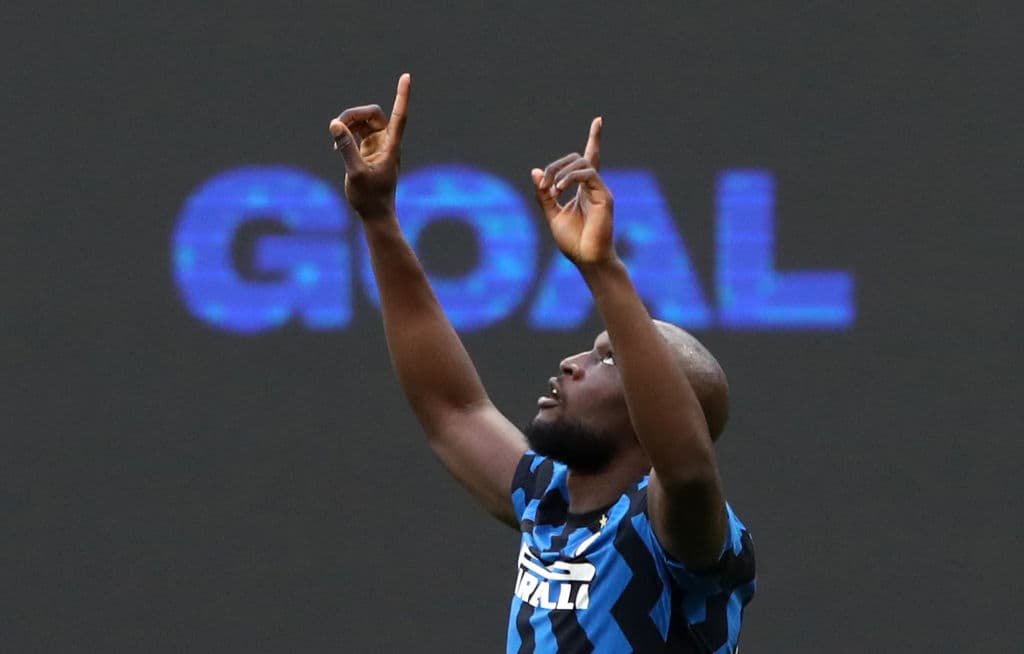 Con goles de Romelu Lukaku y Lautaro Martínez, los 'Nerazzurri' se llevan la victoria sobre el Sassuolo durante la Jornada 28 de la Serie A. El único tanto para la visita fue por parte de Hamed Junior Traoré al minuto 85 del encuentro. El Inter queda como líder absoluto de la liga italiana.