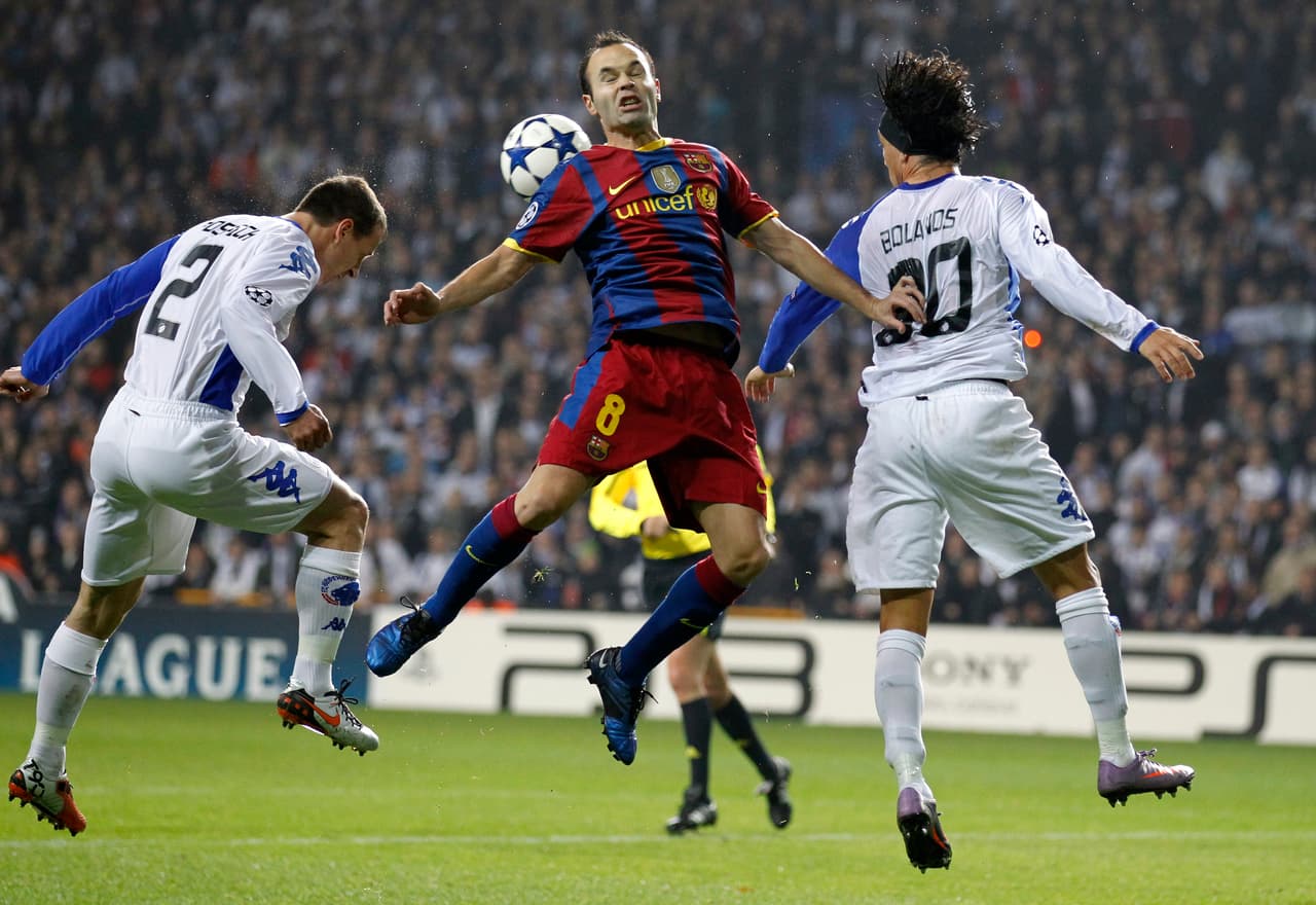 Andrés Iniesta dejó su cuenta en 130 disputados.