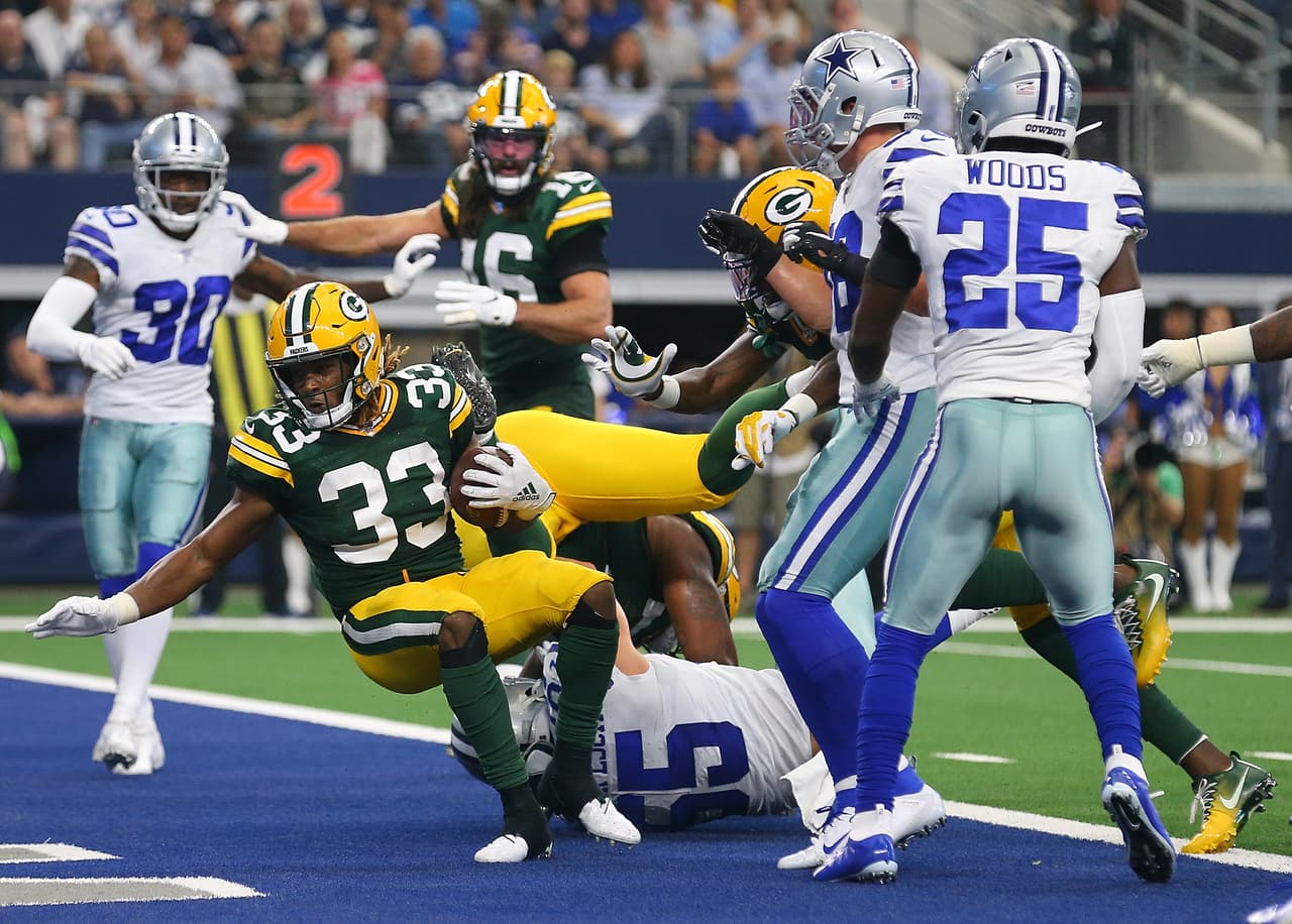 En su carrera ha corrido 285 veces alcanzando 1,458 yardas terrestres y con los cuatro touchdowns de hoy llegó a 20.