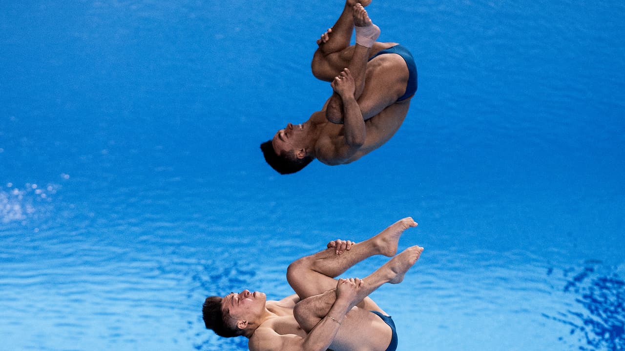 Juan Celaya y Osmar Olvera ganan medalla de plata en la Copa del Mundo de Clavados