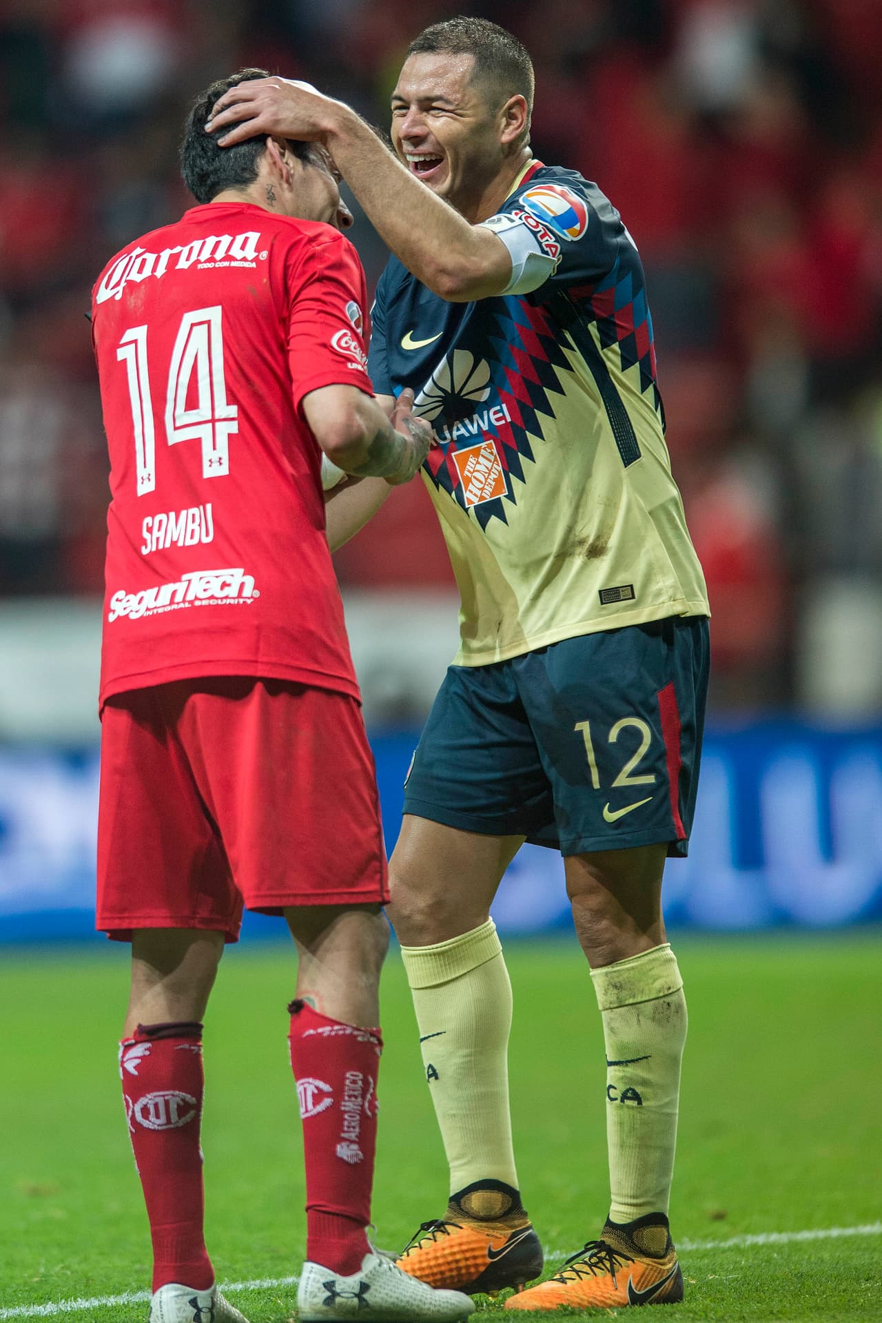 En la fecha 12 y en calidad de visitante, América consiguió una importnte victoria 2 - 1 en casa del Toluca. estos 3 puntos le permitieron ocupar la segunda posición general.