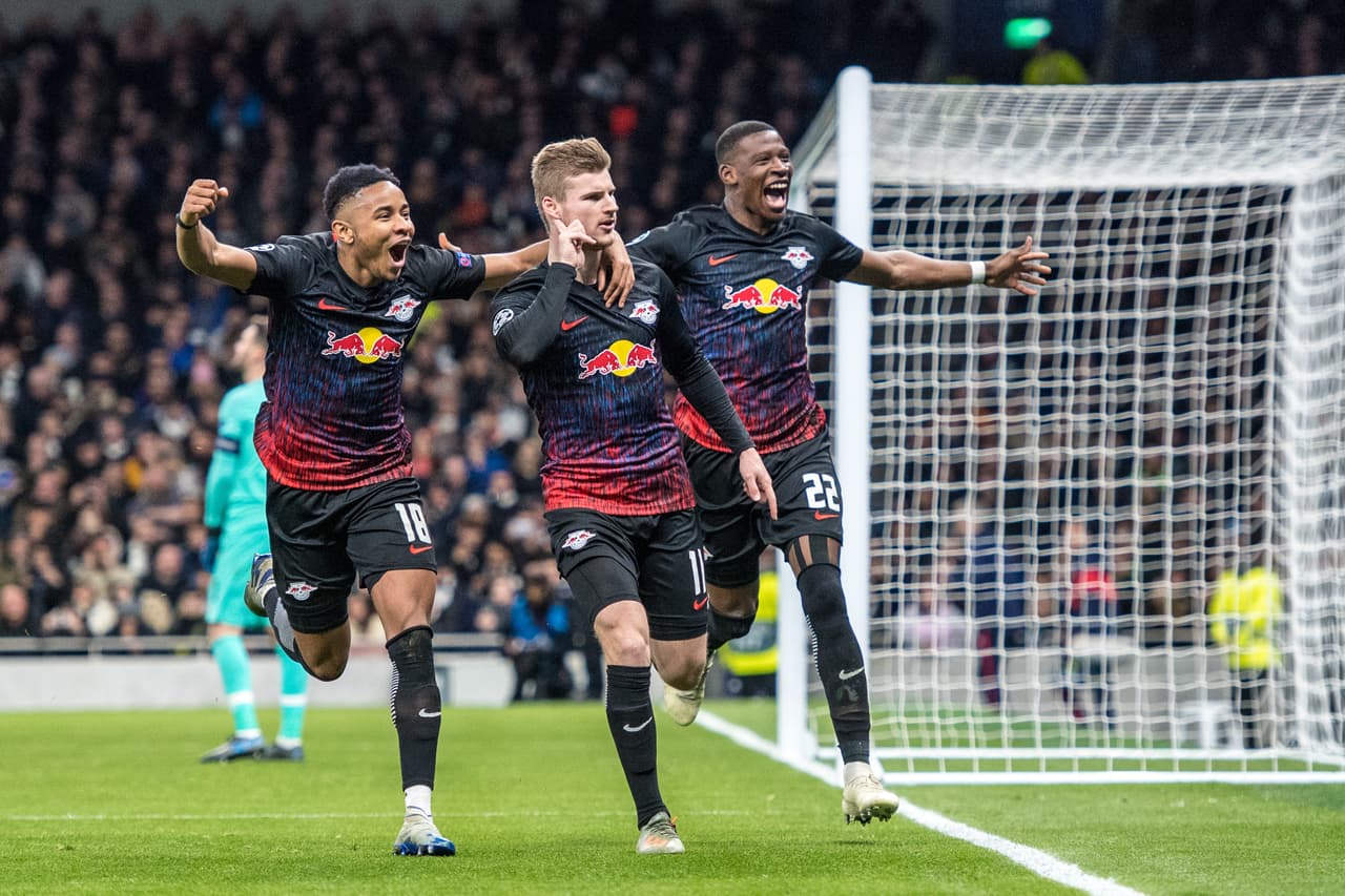 Con gran euforia, así festejó el conjunto alemán que se aproximaba al triunfo.