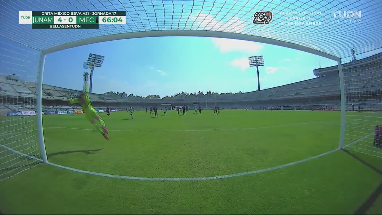 ¿Cómo no entró? El poste le niega el gol a Luz Duarte