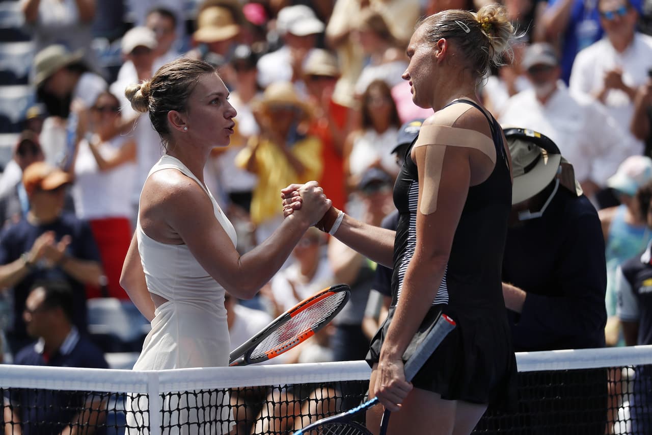Kanepi, de 33 años, tendrá como próxima rival a la suiza Jill Teichmann, que derrotó a la eslovena Dalila Jakupovic por 6-3 y 6-0 en 53 minutos.