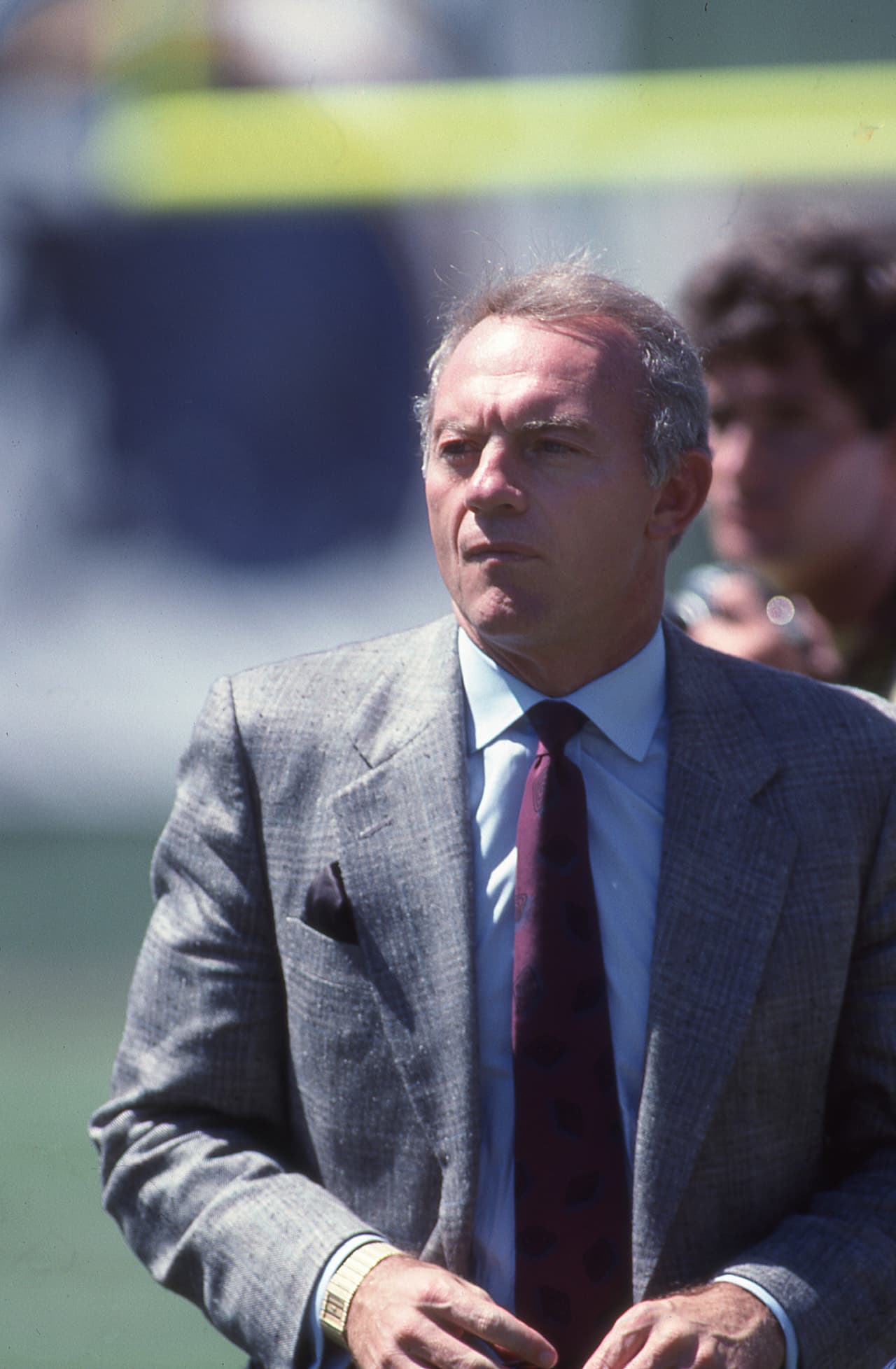 Adquirió a los Cowboys en 1989 y desde su llegada el equipo recuperó la tradición ganadora que los caracterizó.