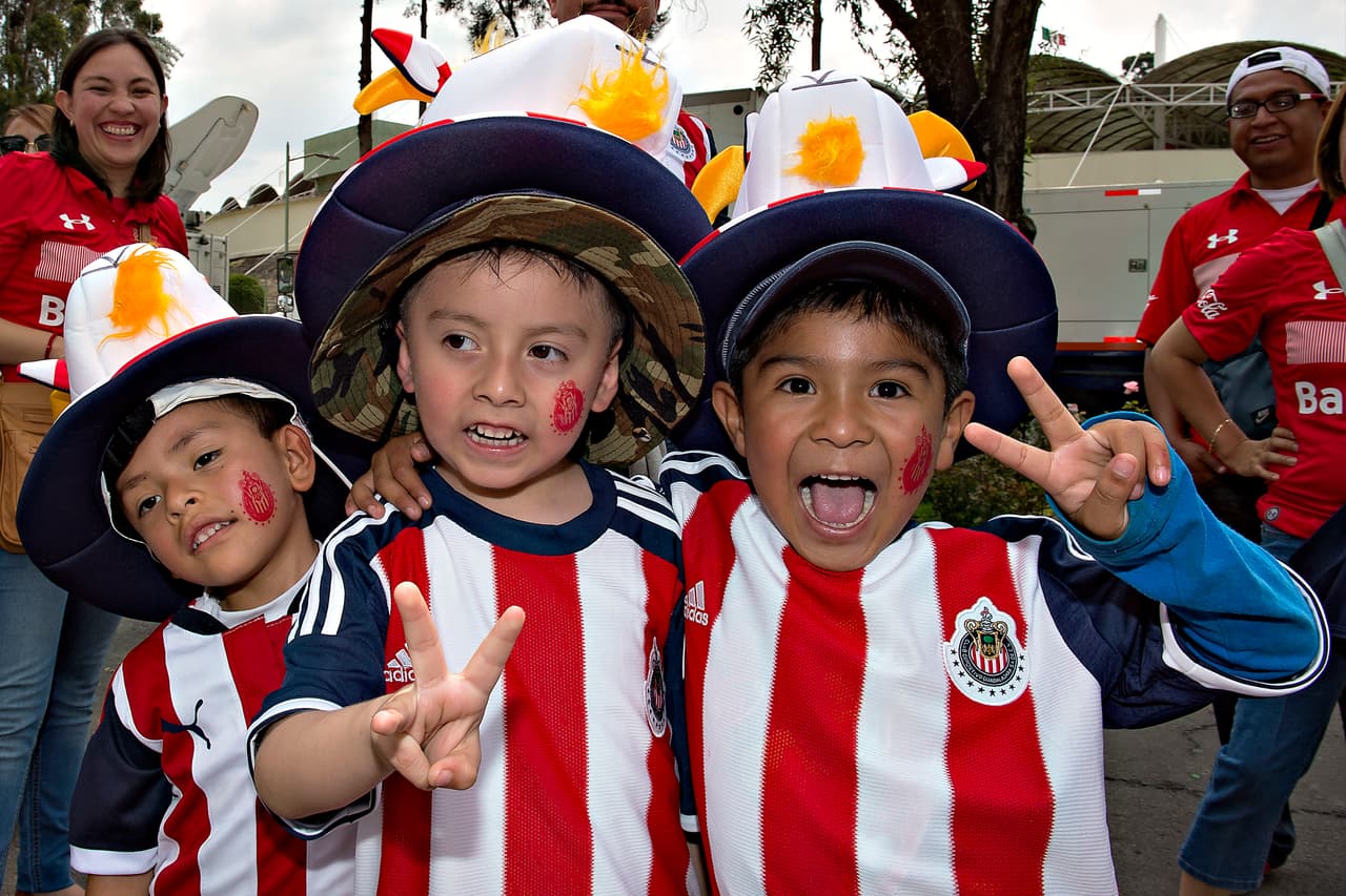 El color de la afición en la Jornada 9