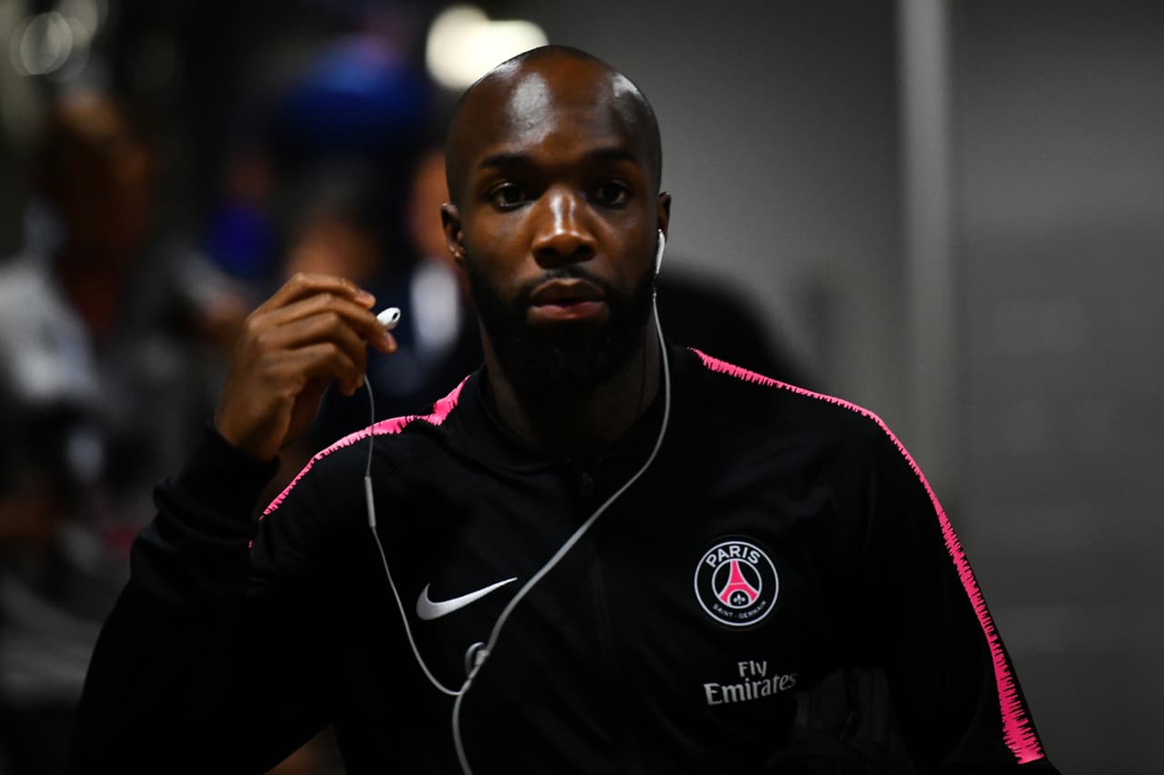 Lassana Diarra podría salir en enero del París Saint Germain, según RMC Sport. El volante de 33 años tendría un "destino exótico" como Medio Oriente o la MLS.