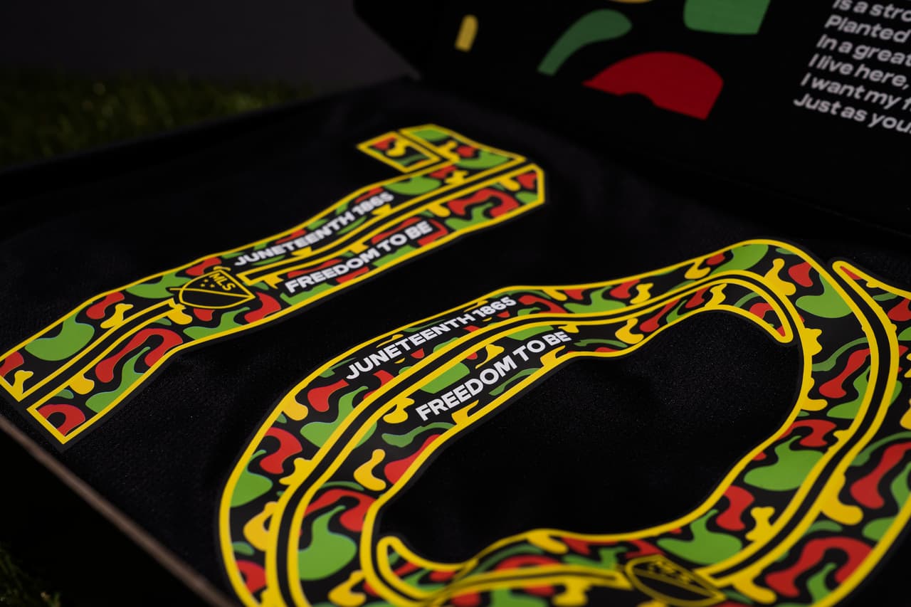 Dorsales en conmemoración del Juneteenth.