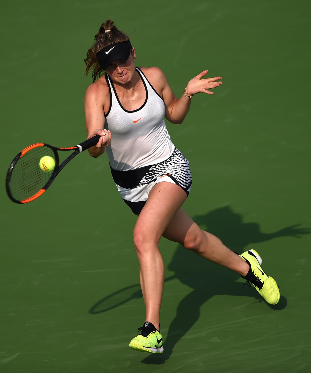 La ucraniana Elina Svitolina (foto), la francesa Kristina Mladenovic, la estadounidense Lauren Davis, la china Qiang Wang y la rusa Ekaterina Makarova fueron parte del comienzo del torneo WTA Dubai, donde demostraron que la mezcla de belleza y capacidad es un potente atractivo en las canchas. Sus cuerpos atléticos y hermosos rostros son referentes.
