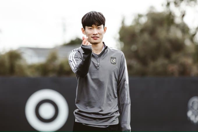 El central coreano Kim Moon-hwan usará el dorsal 33 este año.