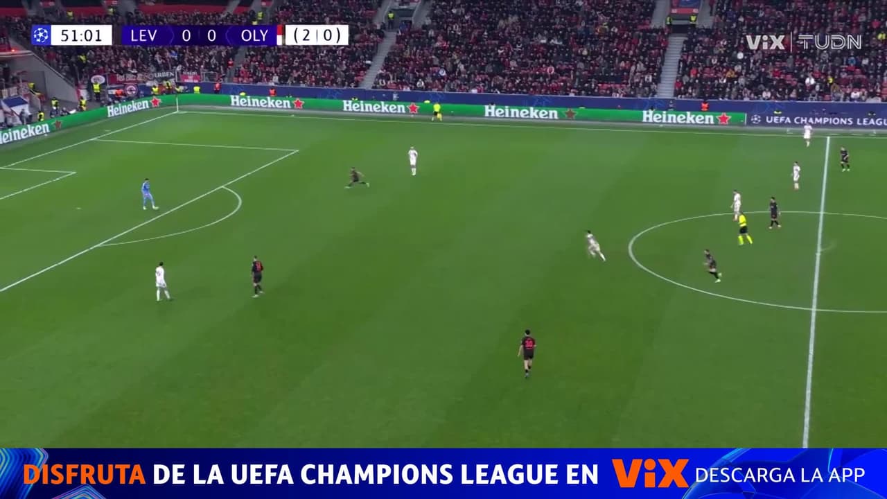 ¡Cómo no llegas a ese balón! La que se perdió el Olympiacos