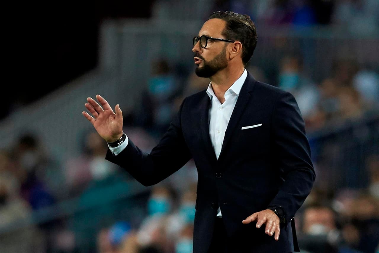 El Barcelona se lleva el triunfo sobre el Valencia con marcador 3-1, durante la novena jornada en La Liga. José Luis Gayá ponía arriba a los 'Chés' al minuto 5', pero Ansu Fati (13'), Memphis Depay con un penalti (41') y Philippe Coutinho (85') le dieron la victoria al equipo dirigido por Koeman.