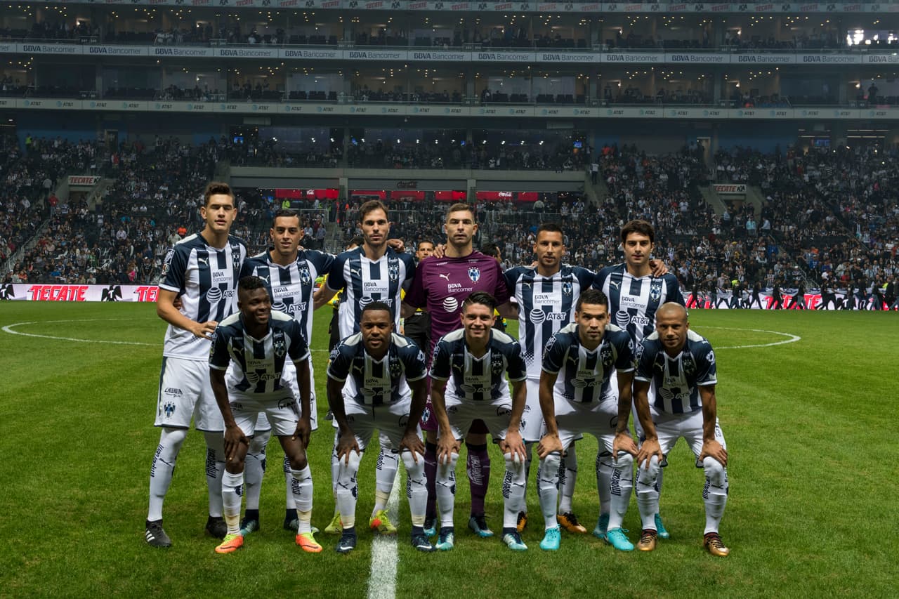Con este once saltaron los Rayados al campo: Carrizo; Medina, Montes, Basanta, Vangioni; González, Sánchez, Ortíz; Hurtado, Pabón, Funes Mori.