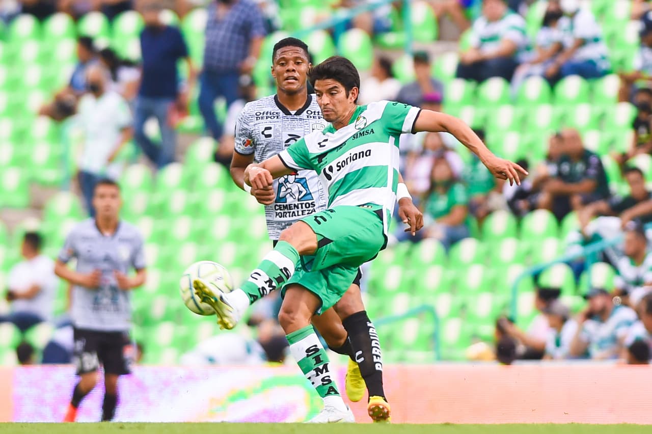 Santos Laguna le remontó 2-1 a León con goles de Omar Campos y Félix Torres en la Jornada 9 del Apertura 2022.