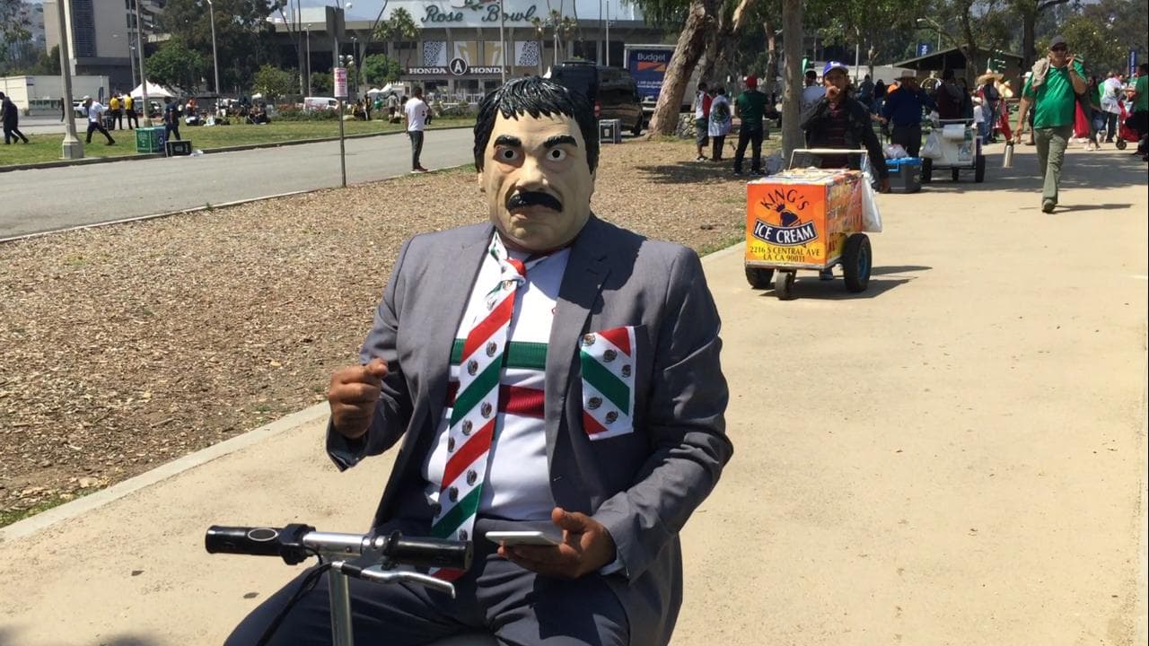 Los fanáticos mexicanos en gran número se preparan para el primer juego del Tri en la Copa Oro 2019 contra Cuba en el Rose Bowl.
