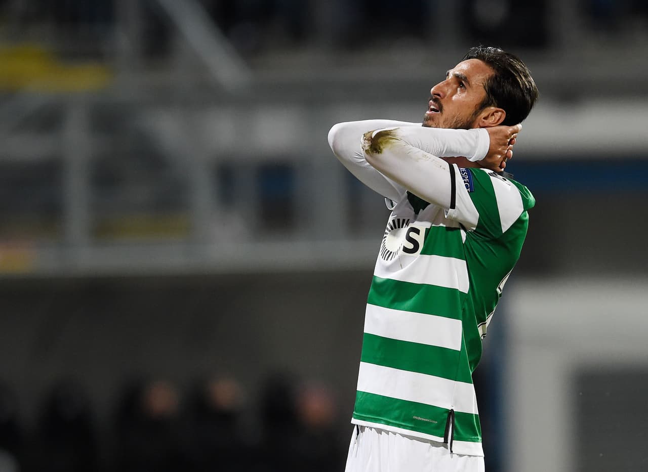 Sporting no solo cedió la ventaja sino que desaprovechó opciones claras, entre ellas un penalti al final del partido.