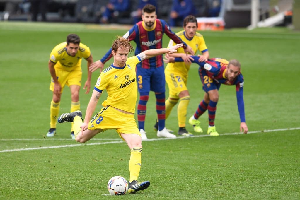 Lionel Messi (32’) y Álex Fernández (89’) marcaron desde los once pasos. Los blaugranas llegaron a 47 unidades. Su siguiente compromiso en La Liga será ante Elche.