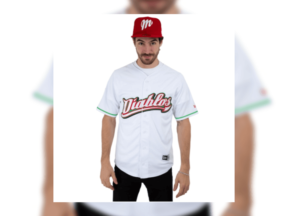 En esta nueva campaña, los Diablos Rojos estrenan cuatro modelos diferentes, el blanco y el rojo se utilizarán para las giras, mientras que las dos versiones especiales muestran el blanco con camuflaje y el rosa con filos blancos.