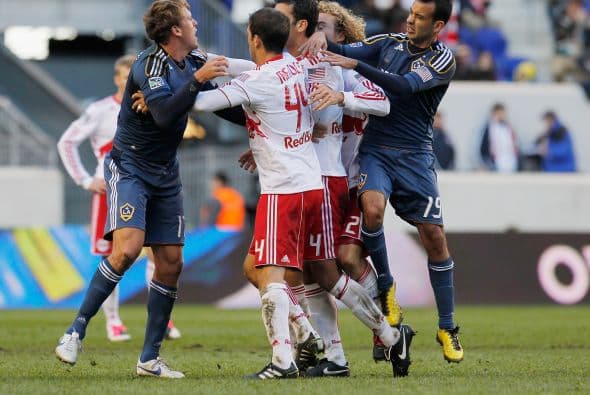 Esa situación no solo le afectó a nivel club sino que la Federación Mexicana decidió castigar su indisciplina retirando la convocatoria al 'Tri' para un amistoso contra Serbia.