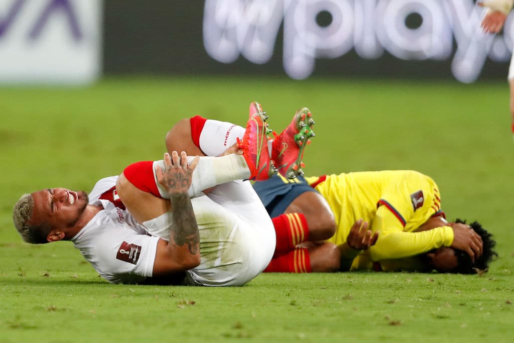Yerry Mina, Mateus Uribe y Luis Díaz se encargan de golear a Perú 0-3 en la eliminatorias rumbo a Qatar 2020.