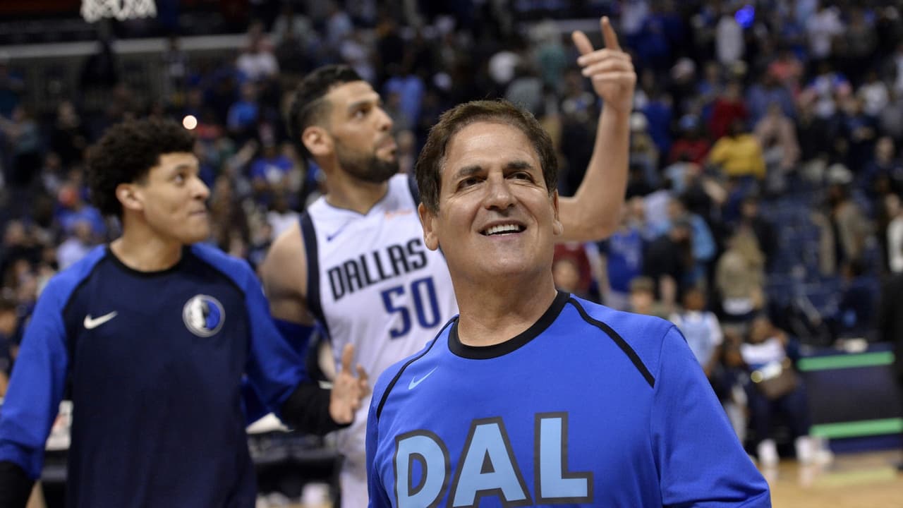Mark Cuban apoyaría protestas durante el himno
