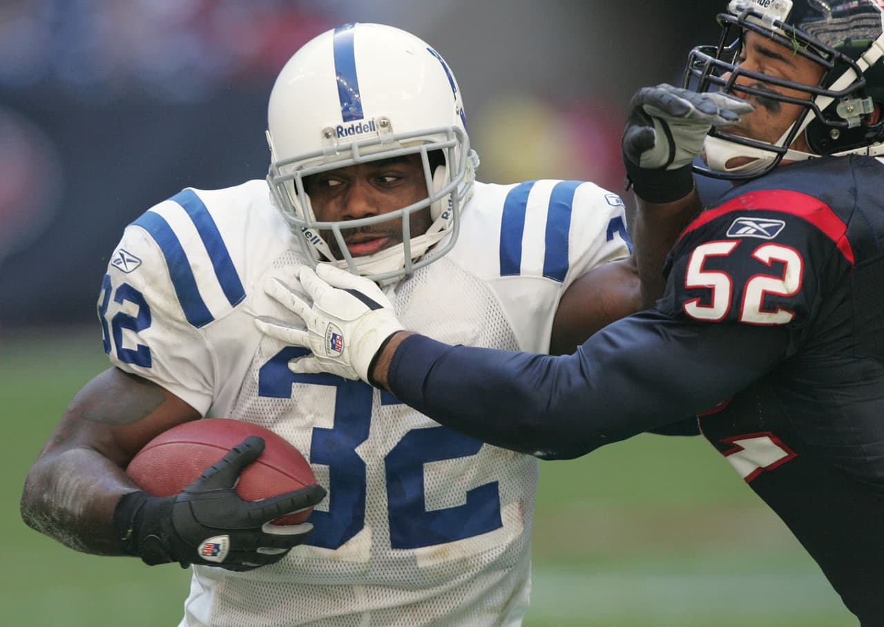 <b>Edgerrin James, running back –</b> Indianapolis Colts 1999-2005, Arizona Cardinals 2006-08, Seattle Seahawks 2009. Más de 12 mil yardas por carrera, cuatro llamados al Pro Bowl y dos veces All Pro.